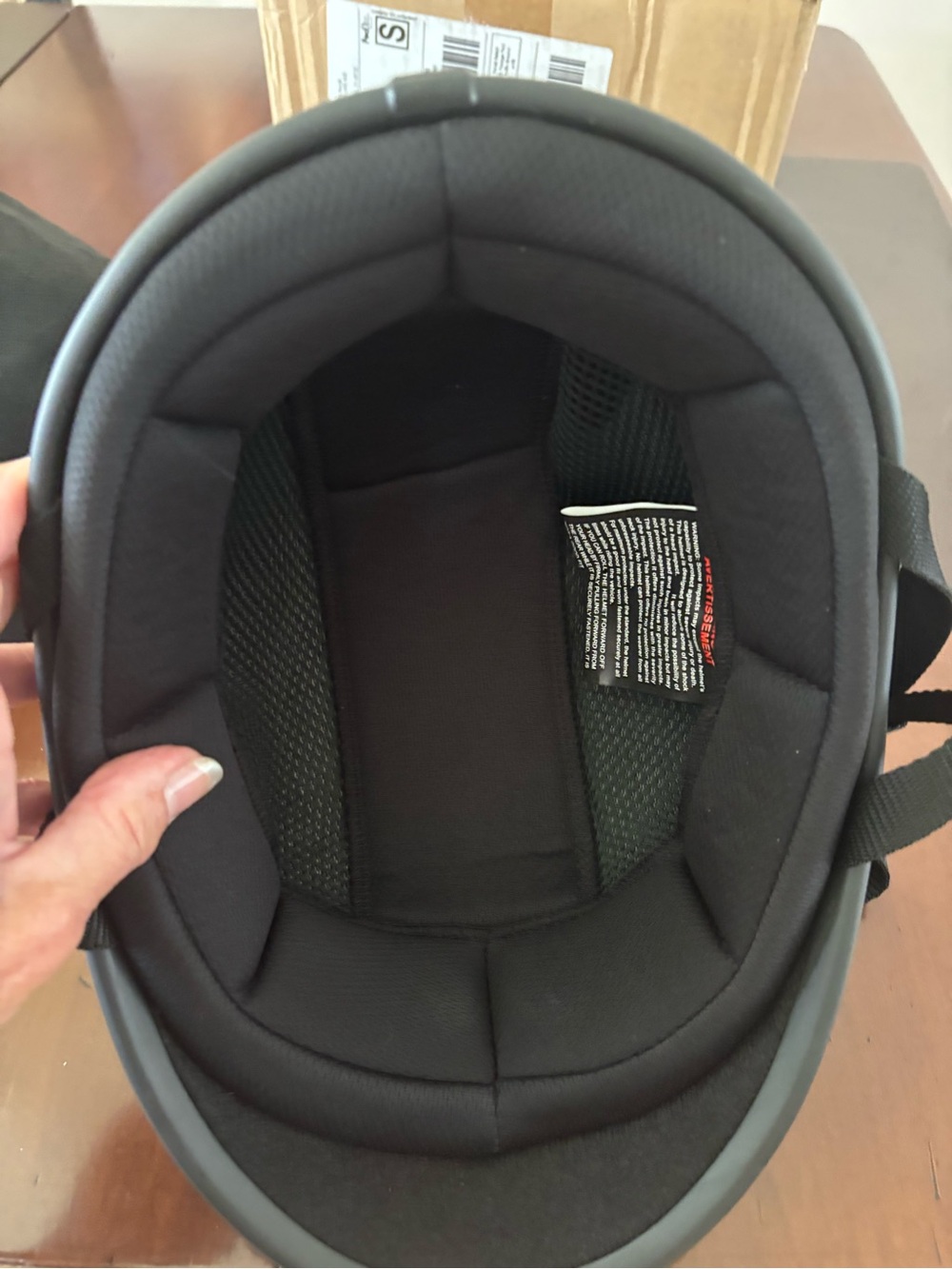 Matte Black Riding Helmet - Picture 5 of 6